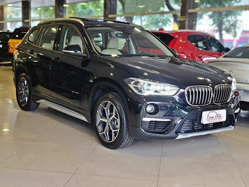 //www.autoline.com.br/carro/bmw/x1-20-sdrive20i-xline-16v-flex-4p-turbo-automati/2018/novo-hamburgo-rs/25016350