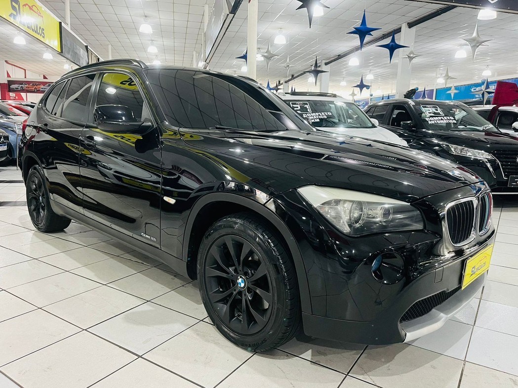 //www.autoline.com.br/carro/bmw/x1-20-sdrive18i-top-16v-gasolina-4p-automatico/2012/sao-bernardo-do-campo-sp/25029867