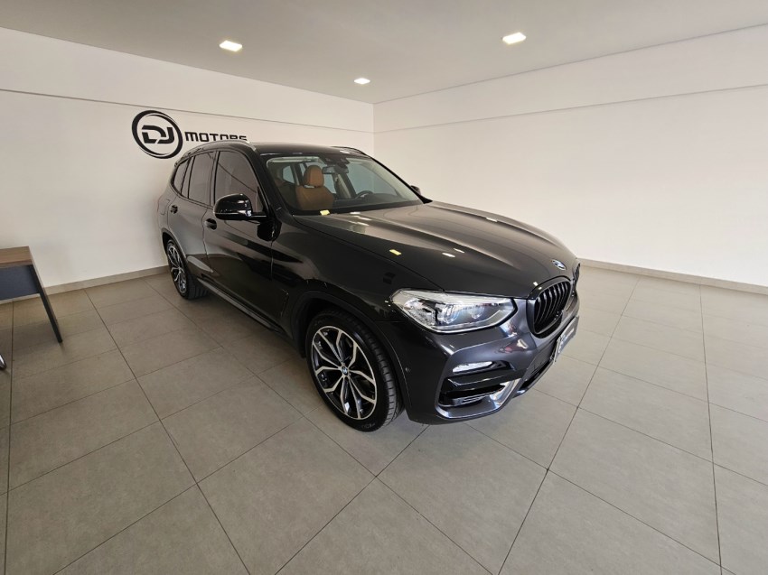 //www.autoline.com.br/carro/bmw/x3-20-xdrive30i-xline-16v-gasolina-4p-4x4-turbo/2019/campinas-sp/24719776