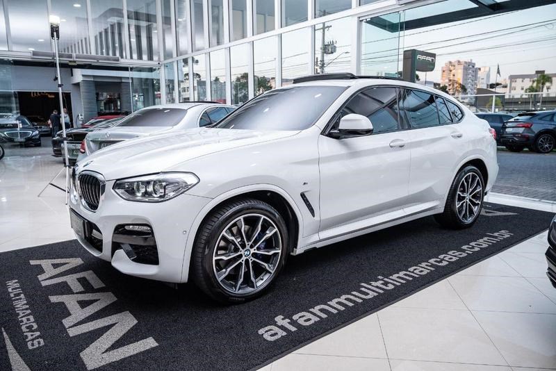 //www.autoline.com.br/carro/bmw/x4-20-xdrive30i-m-sport-16v-gasolina-4p-4x4-turb/2021/curitiba-pr/25013139