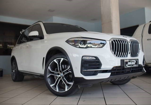 //www.autoline.com.br/carro/bmw/x5-30-265cv-24v-diesel-4p-automatico-4x4-turbo-i/2020/rio-de-janeiro-rj/22843520