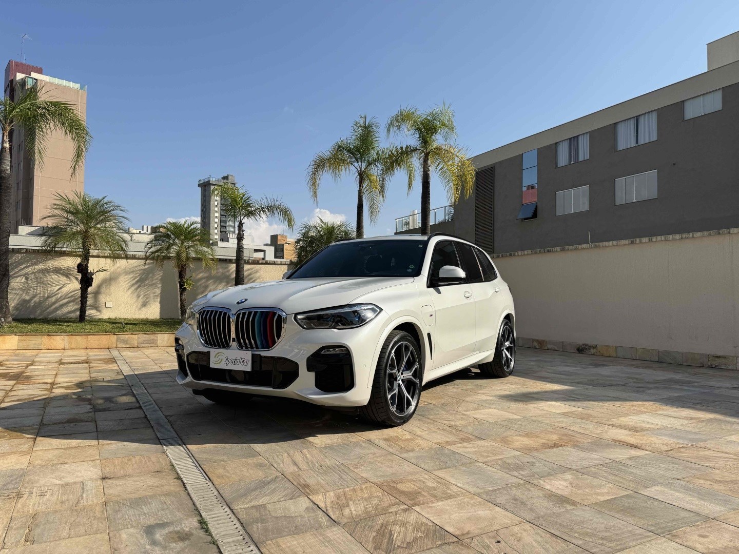 //www.autoline.com.br/carro/bmw/x5-30-xdrive45e-m-sport-24v-flex-4p-4x4-turbo-au/2022/belo-horizonte-mg/24483968