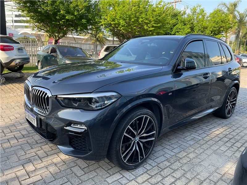 //www.autoline.com.br/carro/bmw/x5-30-m-sport-265cv-24v-diesel-4p-automatico-4x4/2020/rio-de-janeiro-rj/24500324