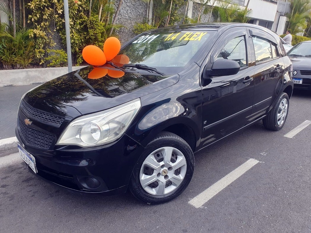 //www.autoline.com.br/carro/chevrolet/agile-14-lt-8v-flex-4p-manual/2011/osasco-sp/24530461