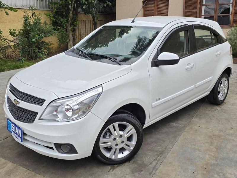 //www.autoline.com.br/carro/chevrolet/agile-14-ltz-8v-flex-4p-manual/2012/curitiba-pr/25029913