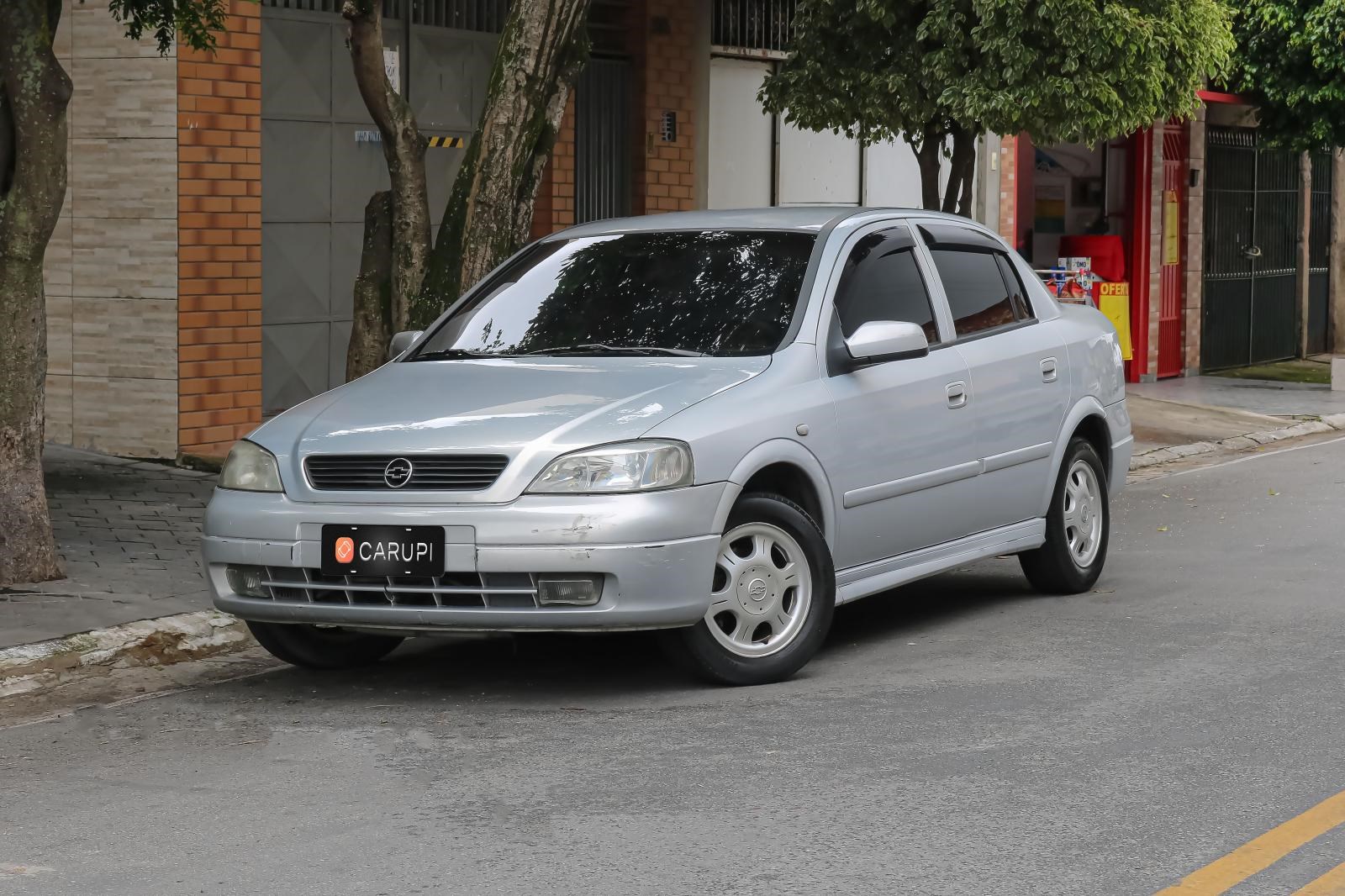 //www.autoline.com.br/carro/chevrolet/astra-18-sedan-milenium-8v-gasolina-4p-manual/2001/sao-paulo-sp/16540203