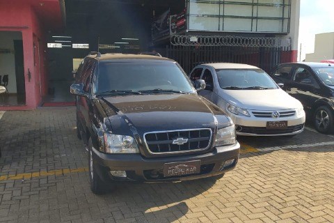 //www.autoline.com.br/carro/chevrolet/blazer-28-12v-diesel-4p-4x4-turbo-manual/2004/carambei-pr/17562775