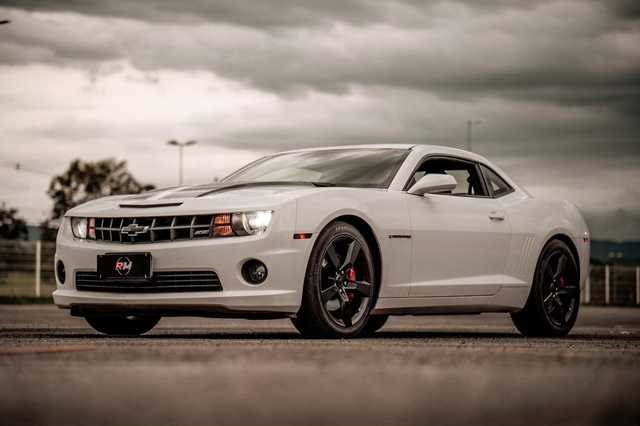 //www.autoline.com.br/carro/chevrolet/camaro-62-coupe-2ss-16v-gasolina-2p-automatico/2011/lorena-sp/21461993