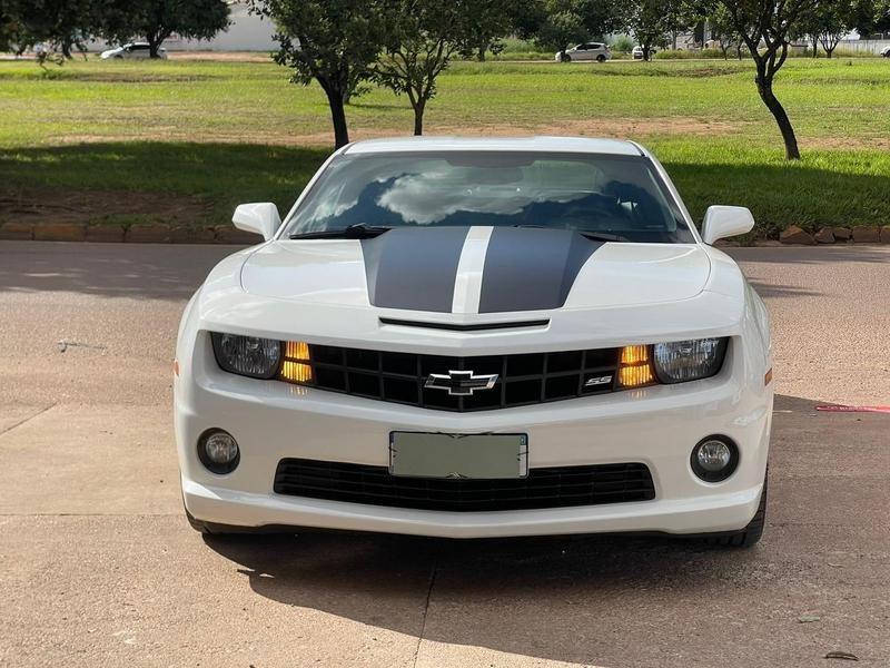 //www.autoline.com.br/carro/chevrolet/camaro-36-lt-v-6-mt-306cv-2p-gasolina-manual/2011/sinop-mt/24461395