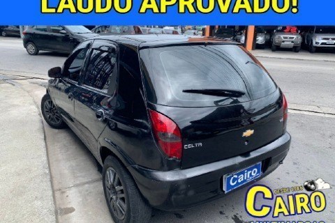 //www.autoline.com.br/carro/chevrolet/celta-10-8v-gasolina-4p-manual/2003/guarulhos-sp/17026269