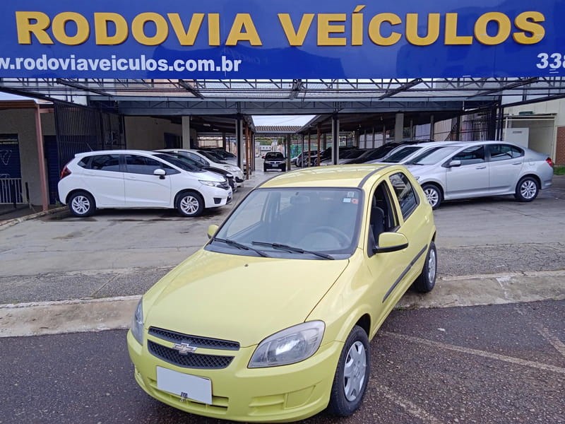 //www.autoline.com.br/carro/chevrolet/celta-10-lt-8v-flex-4p-manual/2012/brasilia-df/18219688