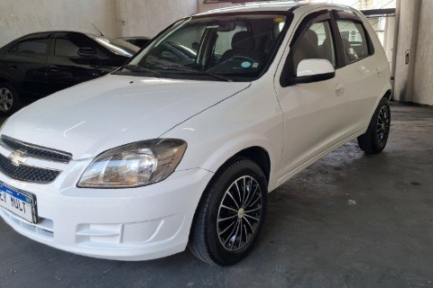 //www.autoline.com.br/carro/chevrolet/celta-10-lt-8v-flex-4p-manual/2014/campinas-sp/21446090