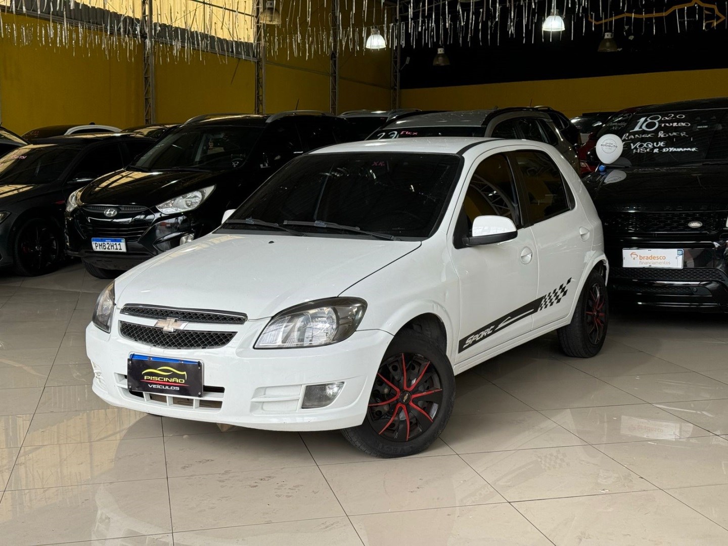 //www.autoline.com.br/carro/chevrolet/celta-10-lt-8v-flex-4p-manual/2015/embu-das-artes-sp/23626860
