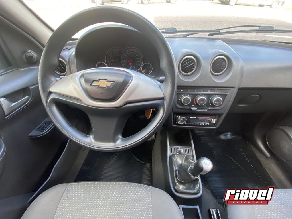 //www.autoline.com.br/carro/chevrolet/celta-10-lt-8v-flex-4p-manual/2013/rio-grande-rs/23948197