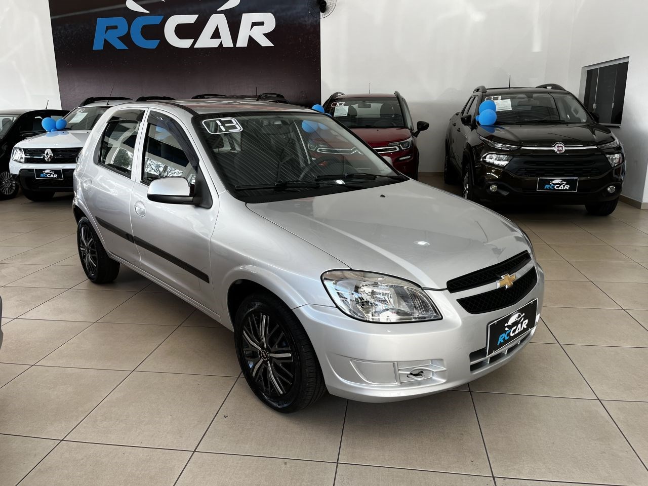 //www.autoline.com.br/carro/chevrolet/celta-10-lt-8v-flex-4p-manual/2013/rio-claro-sp/24184810