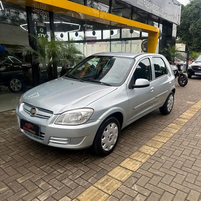 //www.autoline.com.br/carro/chevrolet/celta-10-life-8v-flex-4p-manual/2009/canoas-rs/24358742