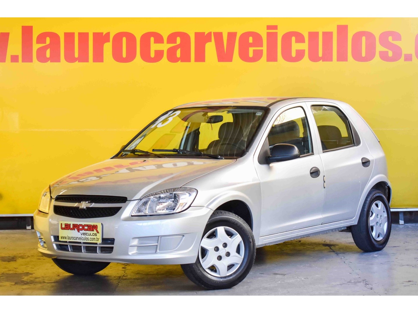 //www.autoline.com.br/carro/chevrolet/celta-10-lt-8v-flex-4p-manual/2013/belo-horizonte-mg/24461377