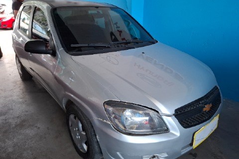 //www.autoline.com.br/carro/chevrolet/celta-10-lt-8v-flex-4p-manual/2014/manaus-am/24570911