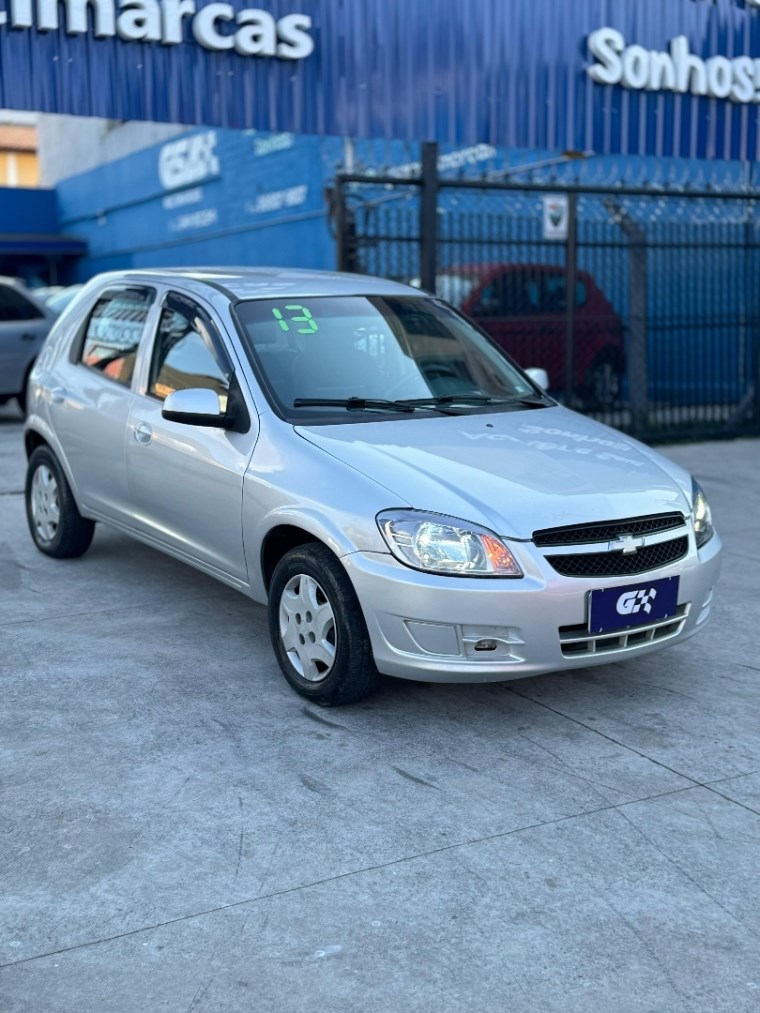 //www.autoline.com.br/carro/chevrolet/celta-10-lt-8v-flex-4p-manual/2013/sorocaba-sp/24724214