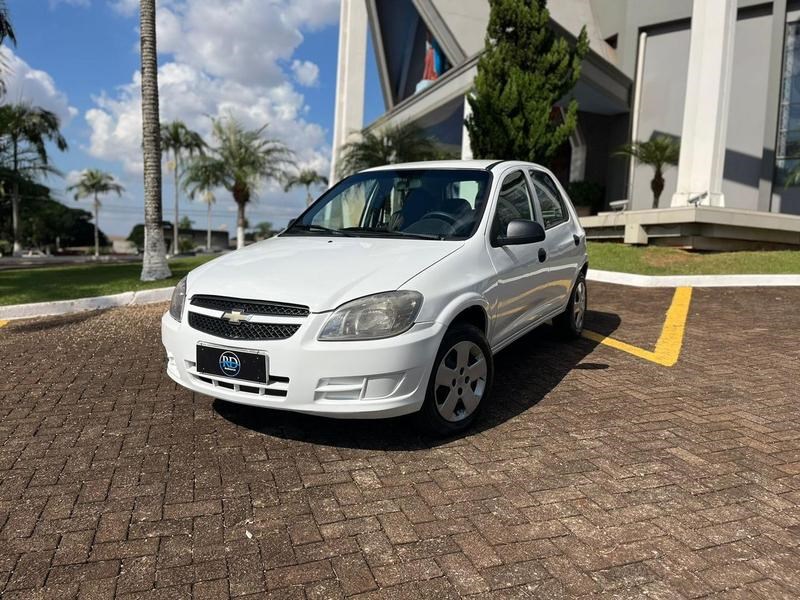 //www.autoline.com.br/carro/chevrolet/celta-10-ls-8v-flex-2p-manual/2012/cafelandia-pr/24898650