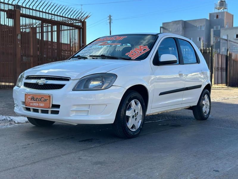 //www.autoline.com.br/carro/chevrolet/celta-10-lt-8v-flex-4p-manual/2014/brasilia-df/25024671