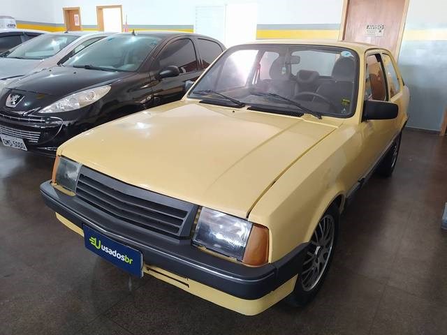 //www.autoline.com.br/carro/chevrolet/chevette-sedan-16-dl-75cv-2p-alcool-manual/1990/goiania-go/16555870