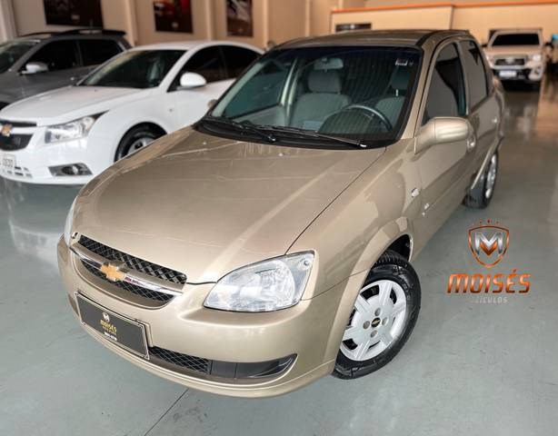 //www.autoline.com.br/carro/chevrolet/classic-10-ls-8v-flex-4p-manual/2013/patrocinio-mg/23099388
