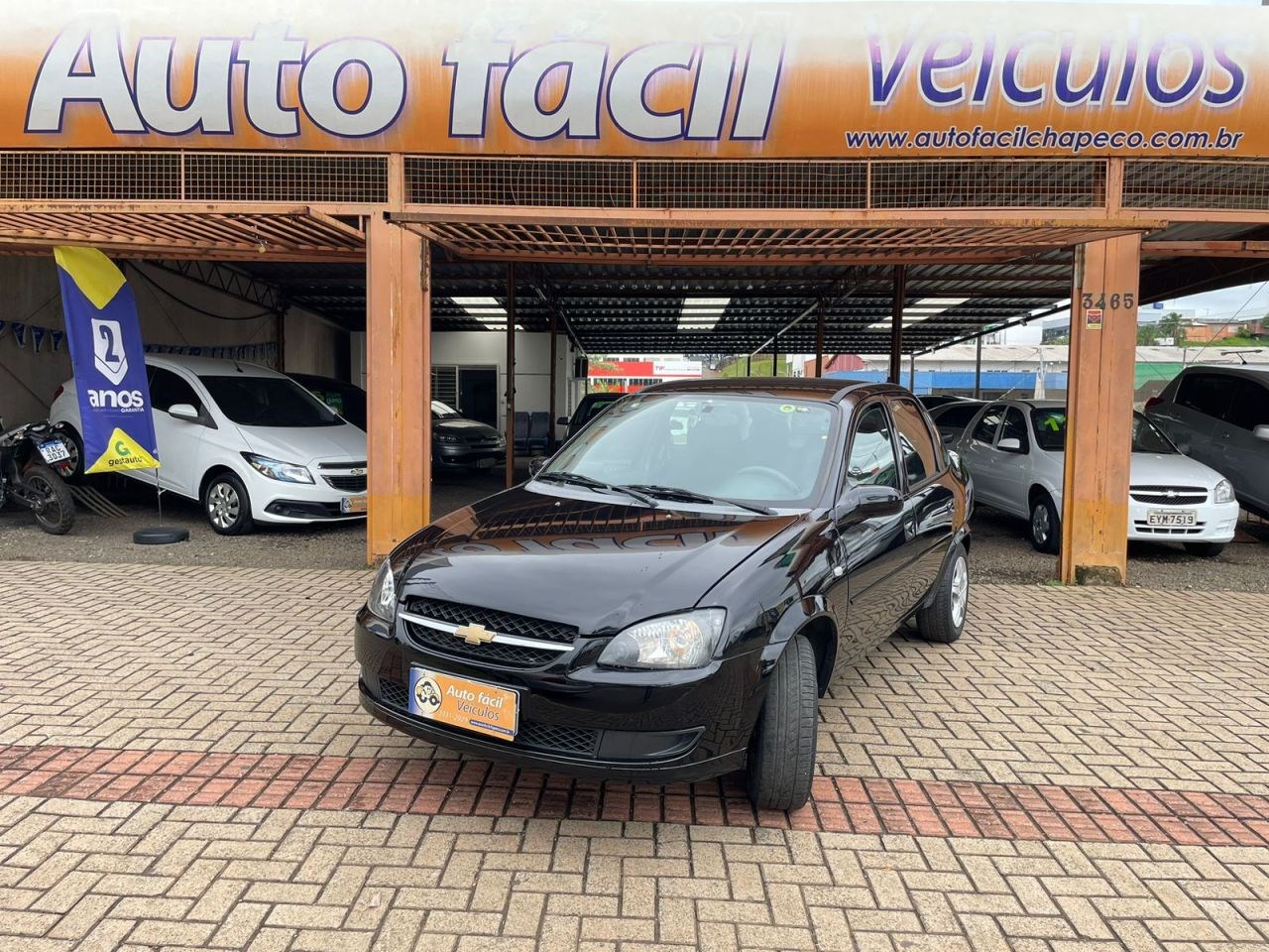 //www.autoline.com.br/carro/chevrolet/classic-10-ls-8v-flex-4p-manual/2014/chapeco-sc/23442305