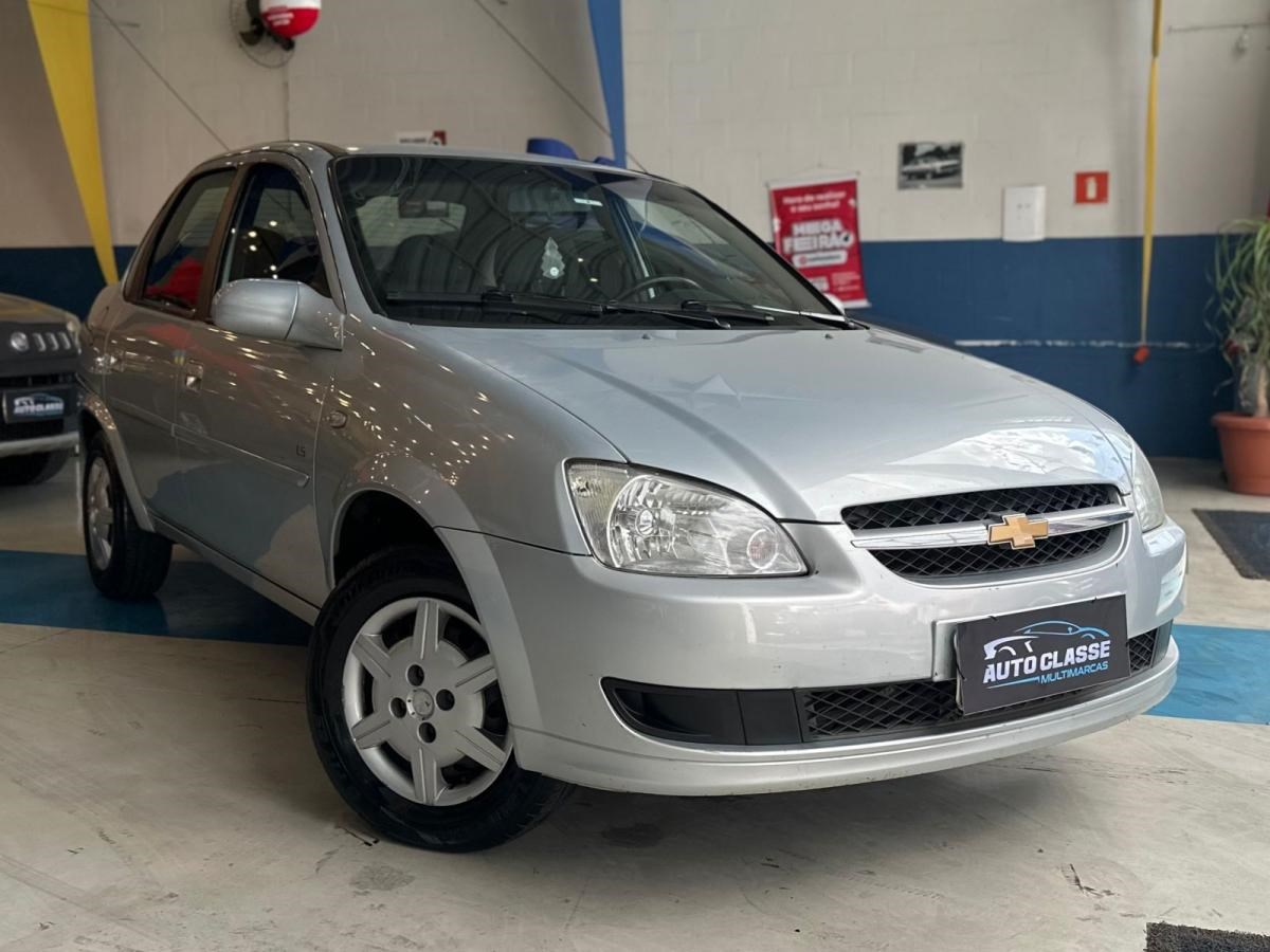 //www.autoline.com.br/carro/chevrolet/classic-10-ls-8v-flex-4p-manual/2012/campinas-sp/23699381