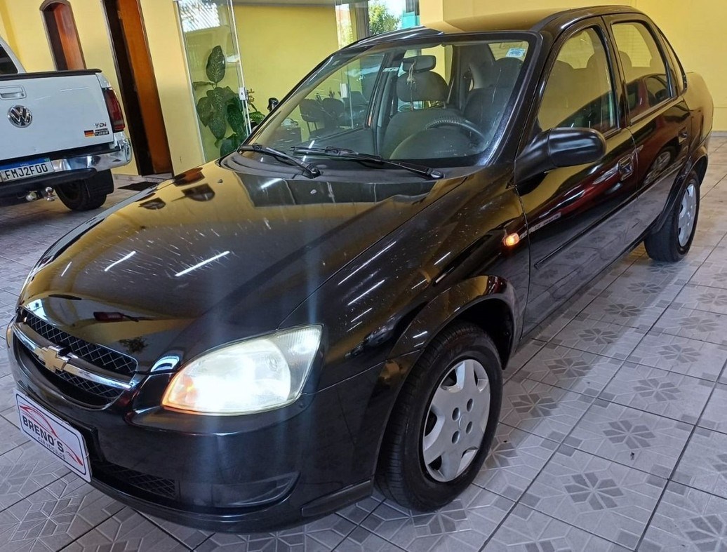 //www.autoline.com.br/carro/chevrolet/classic-10-ls-8v-flex-4p-manual/2013/sao-paulo-sp/24351251