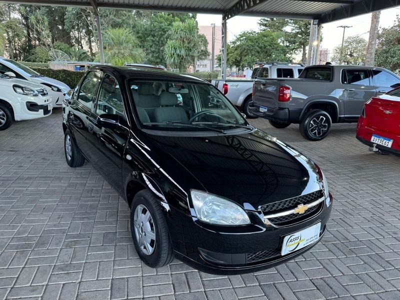 //www.autoline.com.br/carro/chevrolet/classic-10-ls-8v-flex-4p-manual/2013/campo-largo-pr/24428485