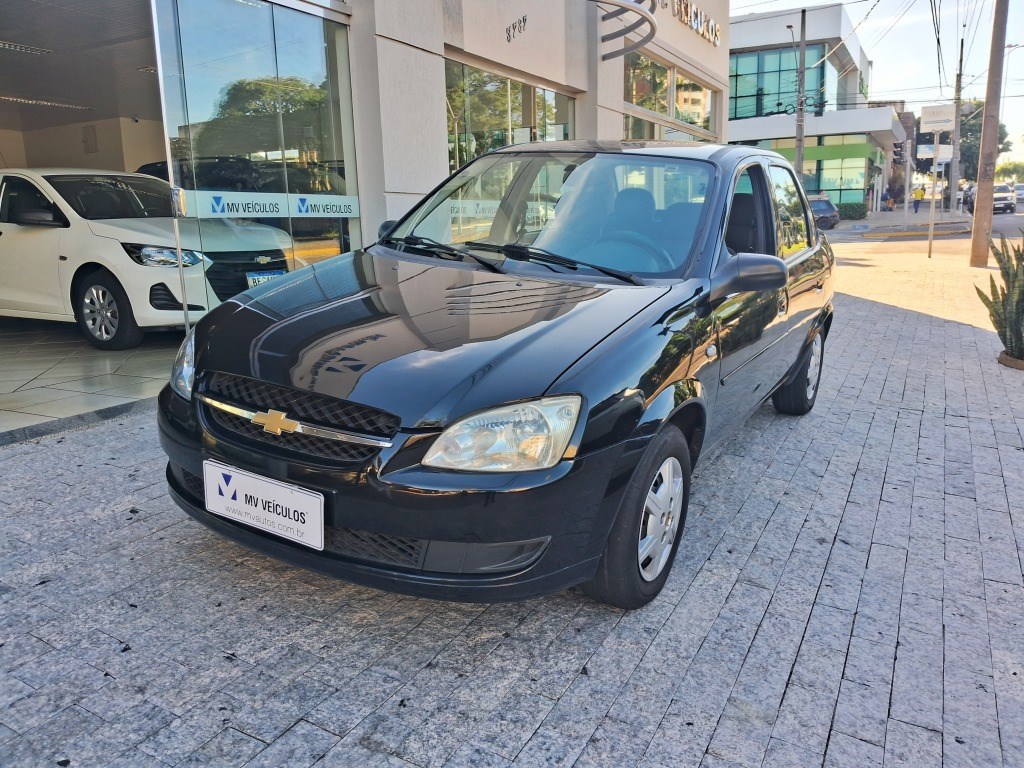//www.autoline.com.br/carro/chevrolet/classic-10-ls-8v-flex-4p-manual/2012/umuarama-pr/24434655
