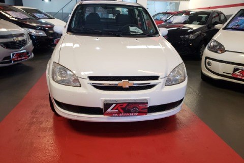 //www.autoline.com.br/carro/chevrolet/classic-10-ls-8v-flex-4p-manual/2013/anapolis-go/24575541