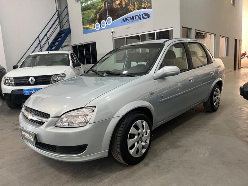 //www.autoline.com.br/carro/chevrolet/classic-10-ls-8v-flex-4p-manual/2012/cuiaba-mt/24920490