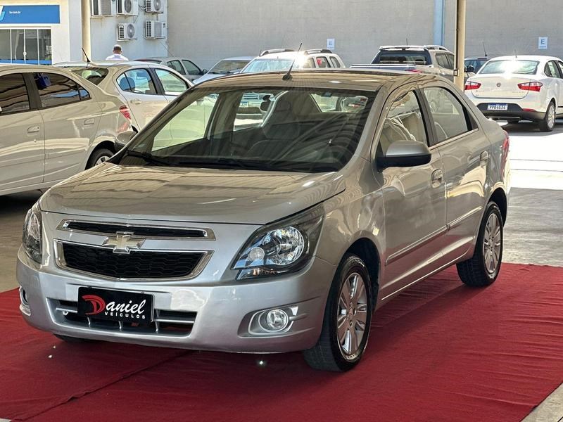 //www.autoline.com.br/carro/chevrolet/cobalt-18-ltz-8v-flex-4p-manual/2015/serra-es/24014108