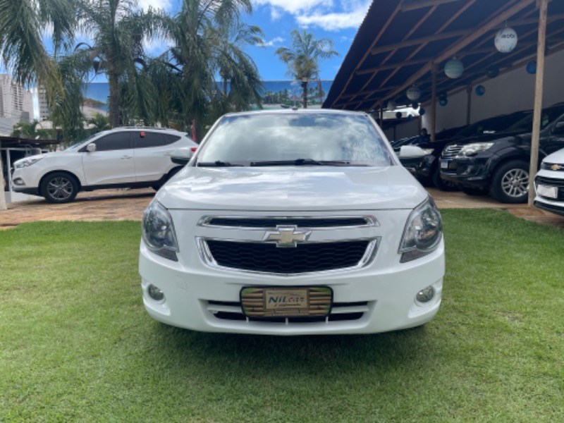 //www.autoline.com.br/carro/chevrolet/cobalt-18-ltz-8v-flex-4p-automatico/2013/natal-rn/24178440