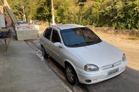 //www.autoline.com.br/carro/chevrolet/corsa-16-sedan-gls-16v-gasolina-4p-manual/1998/sao-paulo-sp/15434855