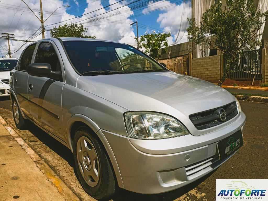 //www.autoline.com.br/carro/chevrolet/corsa-10-a-sedan-classic-8v-alcool-4p-manual/2003/araraquara-sp/16236958