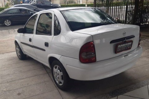 //www.autoline.com.br/carro/chevrolet/corsa-16-sedan-gls-8v-gasolina-4p-manual/2001/vitoria-es/16347213
