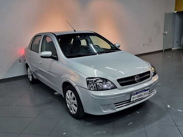 //www.autoline.com.br/carro/chevrolet/corsa-10-maxx-8v-sedan-flex-4p-manual/2004/sao-paulo-sp/17482984
