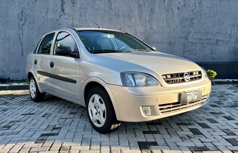 //www.autoline.com.br/carro/chevrolet/corsa-10-sedan-joy-8v-flex-4p-manual/2005/sao-jose-dos-pinhais-pr/17562682