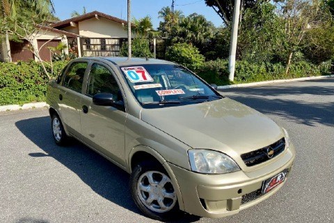 //www.autoline.com.br/carro/chevrolet/corsa-18-sedan-maxx-8v-flex-4p-manual/2007/sao-paulo-sp/17903900