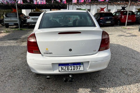 //www.autoline.com.br/carro/chevrolet/corsa-14-sedan-premium-8v-flex-4p-manual/2012/itu-sp/18087697