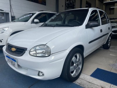 //www.autoline.com.br/carro/chevrolet/corsa-14-hatch-gl-8v-gasolina-4p-manual/1996/guarulhos-sp/18215444