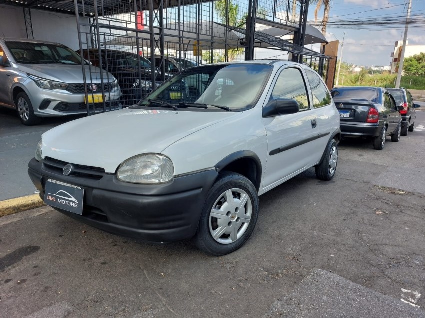 comprar Chevrolet Corsa Sedan em Piracicaba - SP