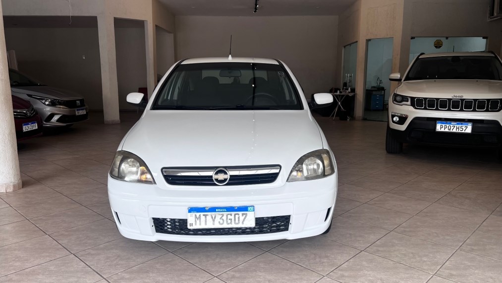 //www.autoline.com.br/carro/chevrolet/corsa-14-sedan-premium-8v-flex-4p-manual/2012/colatina-es/24347167