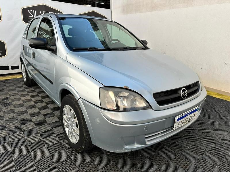 //www.autoline.com.br/carro/chevrolet/corsa-18-hatch-maxx-8v-flex-4p-manual/2007/conceicao-dos-ouros-mg/24919177