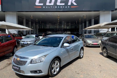 //www.autoline.com.br/carro/chevrolet/cruze-18-sedan-lt-16v-flex-4p-automatico/2012/brasilia-df/17175788