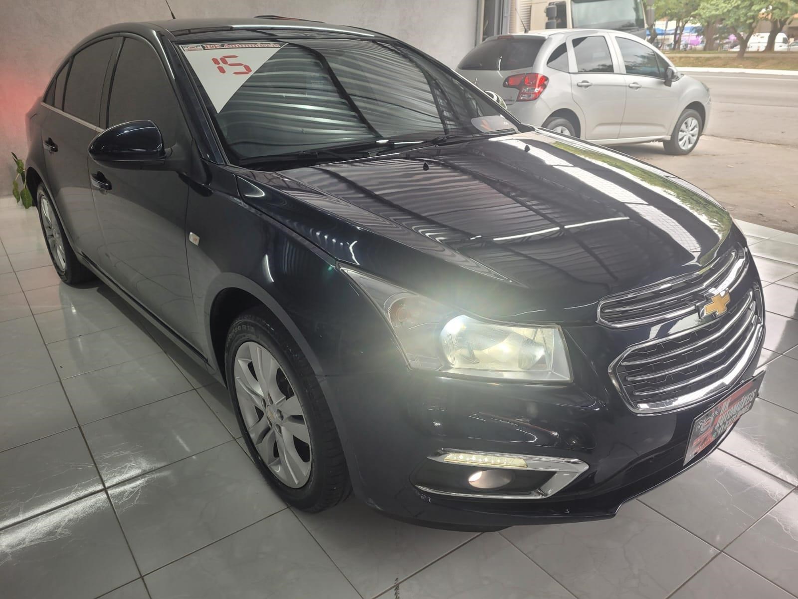 //www.autoline.com.br/carro/chevrolet/cruze-18-sedan-ltz-16v-flex-4p-automatico/2015/sao-paulo-sp/17699409