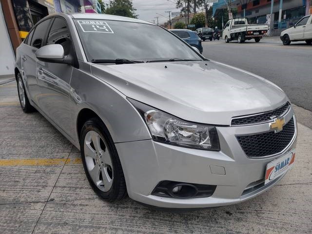 //www.autoline.com.br/carro/chevrolet/cruze-18-sedan-lt-16v-flex-4p-automatico/2014/sao-paulo-sp/17863012